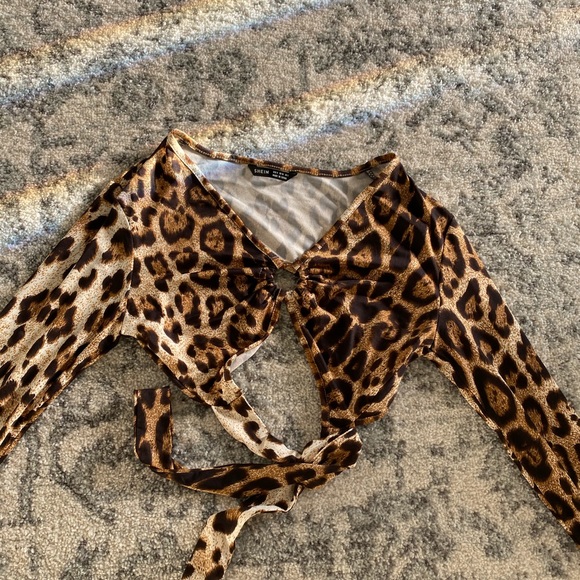 Crop top - Picture 2 of 2